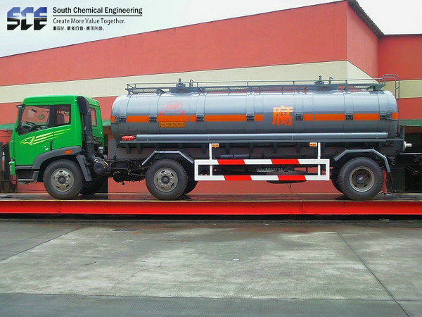 危化品（pǐn）全塑（sù）罐車