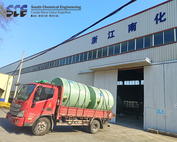 玻璃鋼立式儲罐（guàn）φ1800*2250