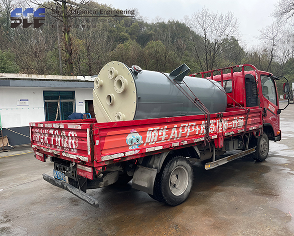 鋼襯塑反應釜（fǔ）φ1150*3100